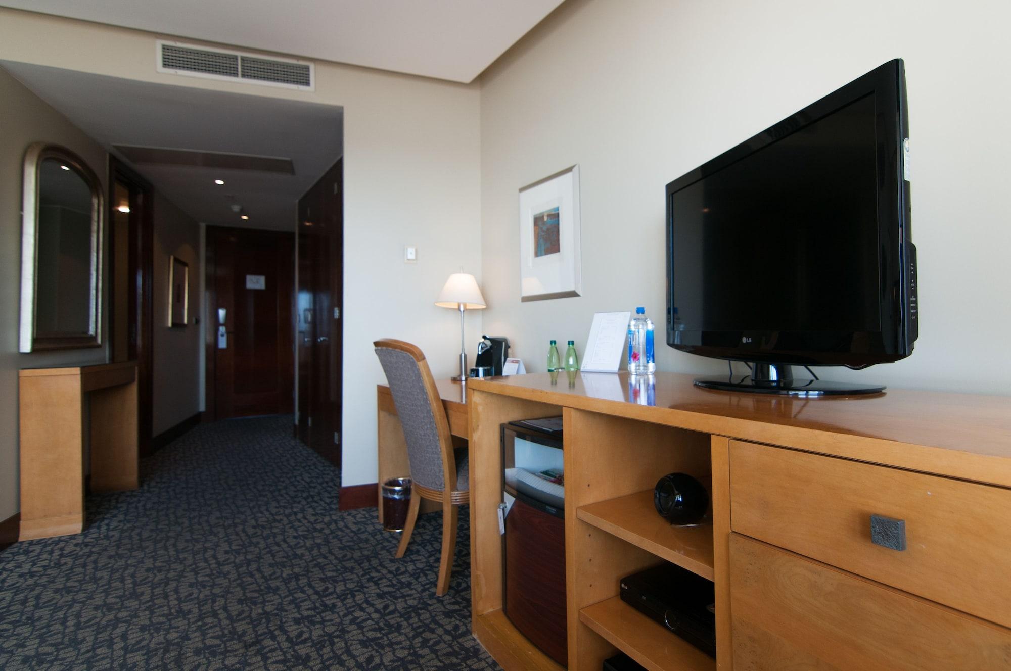 Enjoy Hotel 5*